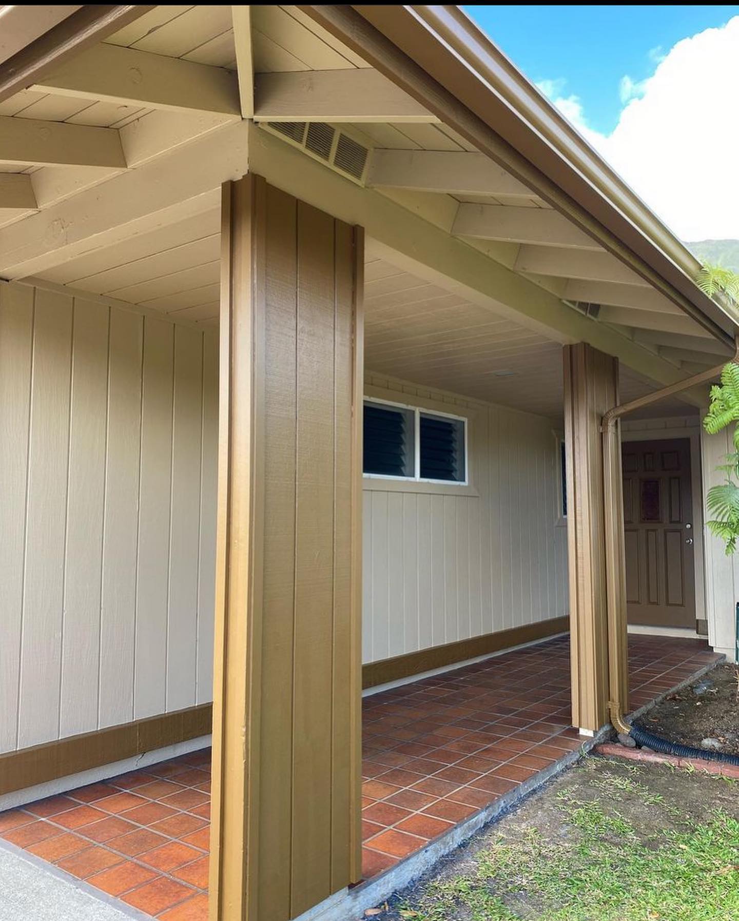 Tan two-tone carport entry repaint